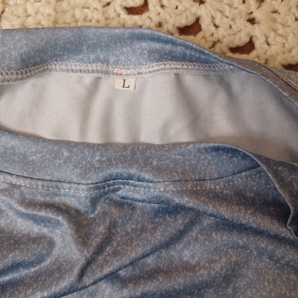 Seascape print pocket round collar t shirt - Picture 5 of 7